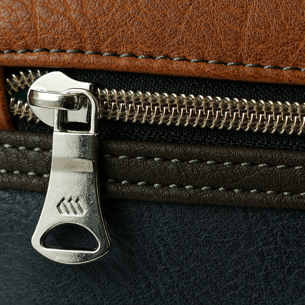 ショルダーバッグ メンズ 大きめ 大きい かっこいい メンズ スタイリッシュ メデンイクイップメント MADDEN フェイクレザー 大人 上品 洗練 ビアンキ bianchi