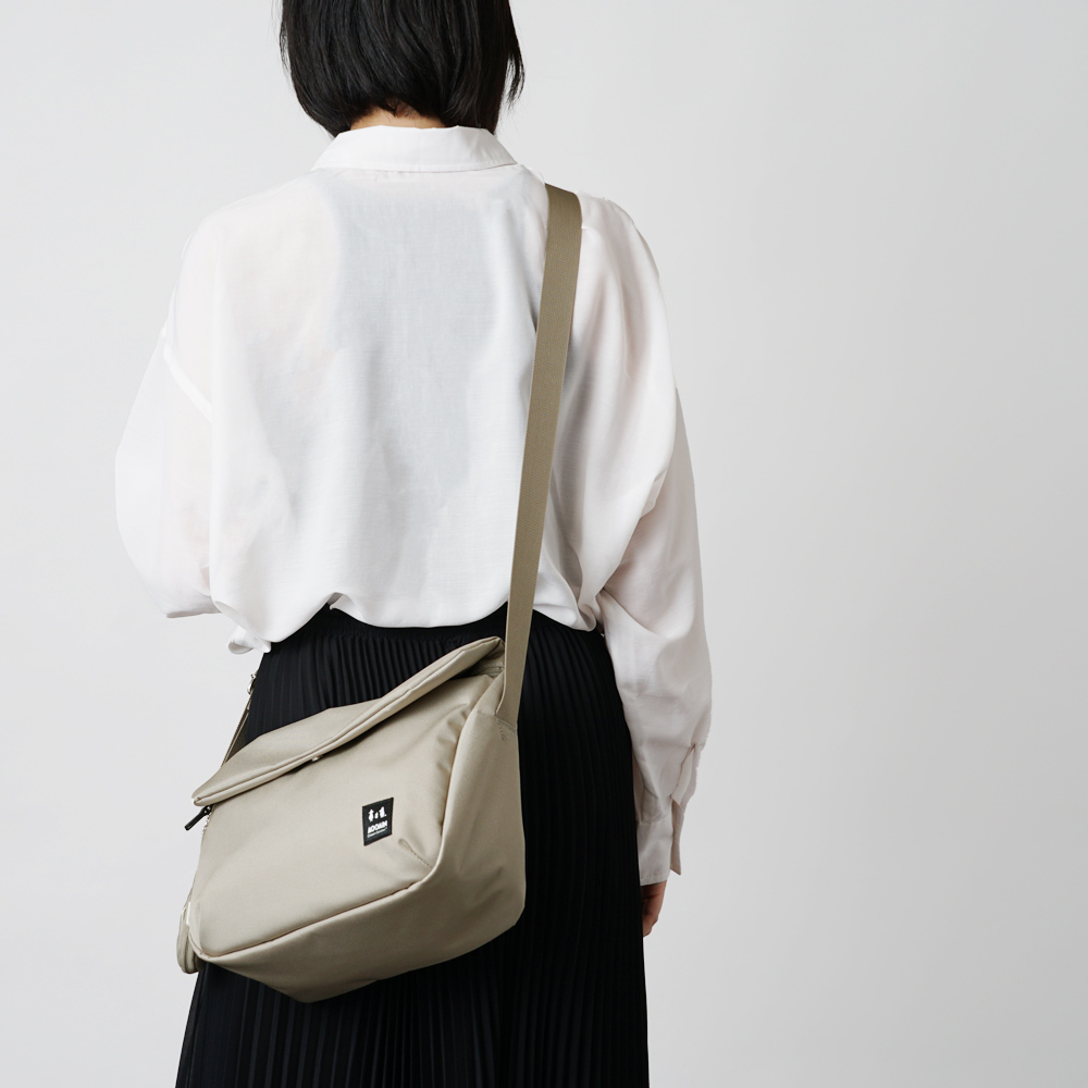 横型 よこ ヨコ ショルダーバッグ ムーミン MOOMIN リトルミイ スナフキン ニョロニョロ 鞄 バッグ かばん カバン シンプル レディース 綺麗め フォーマル カジュアル