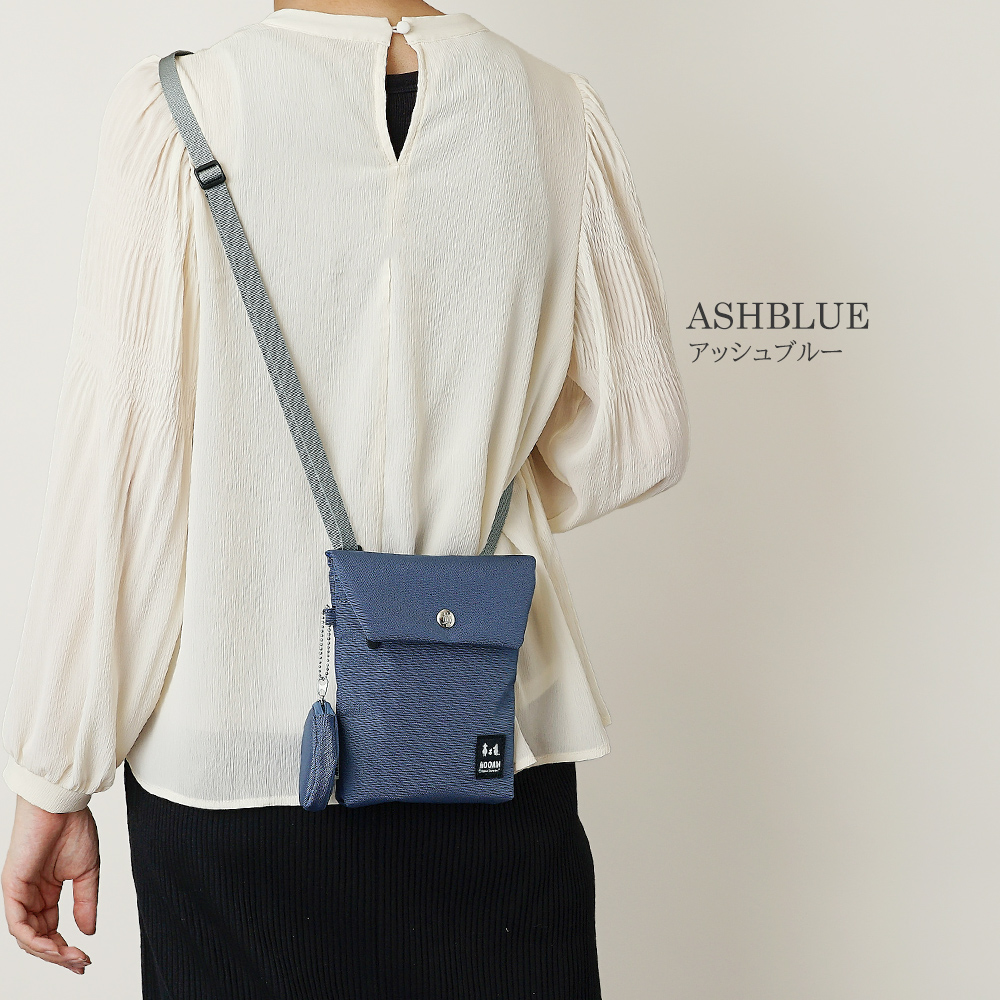 ポシェット スマホショルダー サコッシュ ミニショルダーバッグ タテ型ショルダーバッグ ムーミン MOOMIN リトルミイ スナフキン ニョロニョロ 鞄 バッグ かばん カバン シンプル レディース 綺麗め フォーマル カジュアル