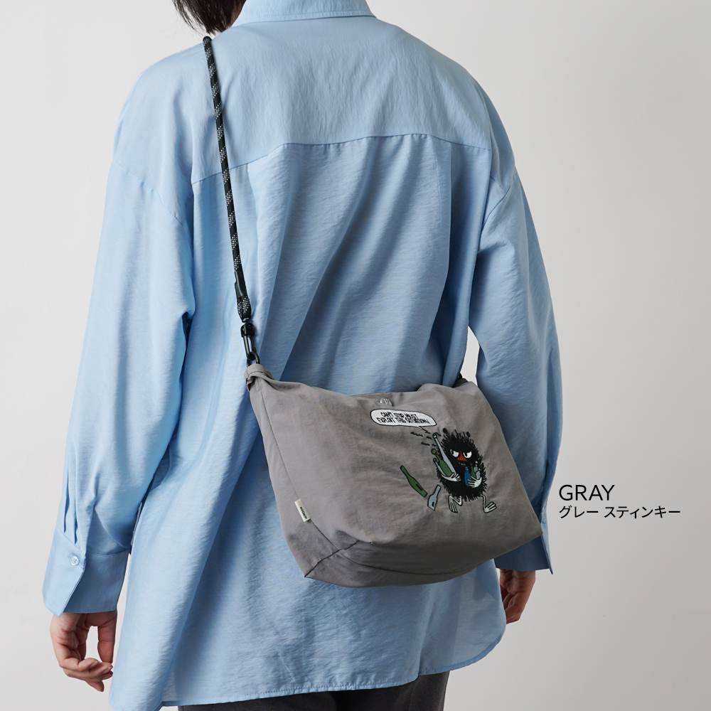 ニンニ アンリームーミン ソフス リトルミイ 限定 ムーミン 刺繍 リッチ刺繍 ミイ スナフキン 赤 レッドショルダートート ミニショルダーバッグ 外せるストラップ 軽量 超軽量 北欧デザイン かわいい スタイリッシュ 軽い 撥水 たためる プレゼント