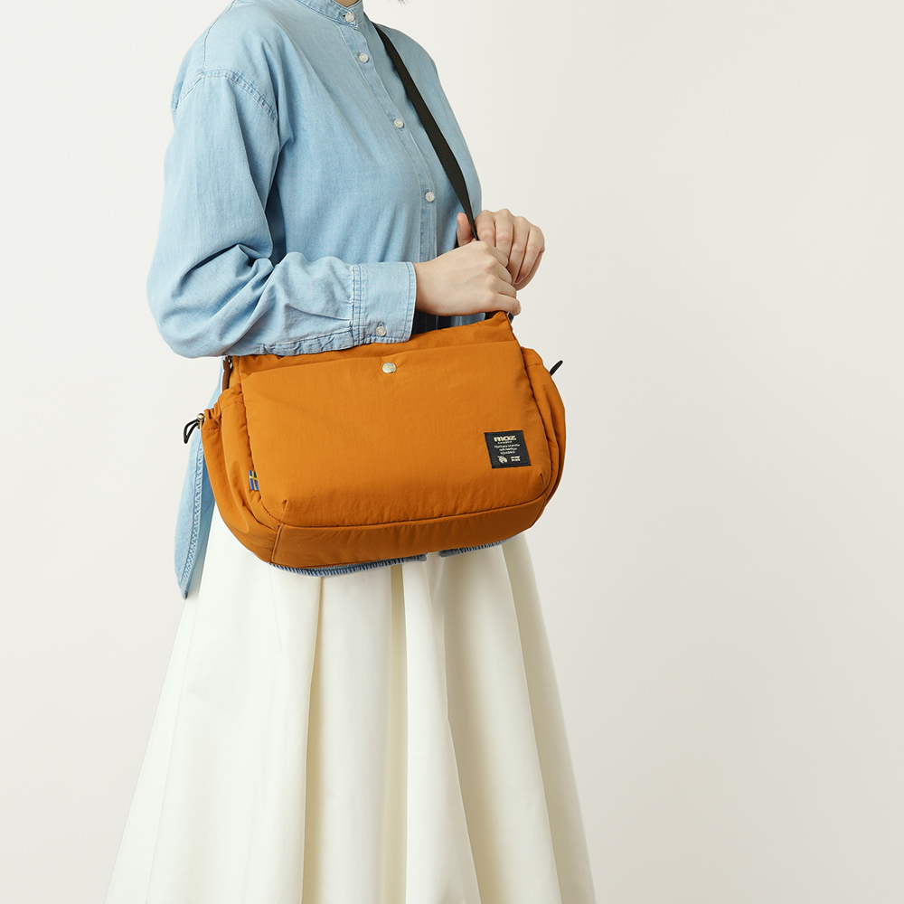 ショルダーバッグ 超軽量 軽い ボンディング 女性 レディース フェミニン まるっこい 上品 モズ moz mos ヘラジカ エルク